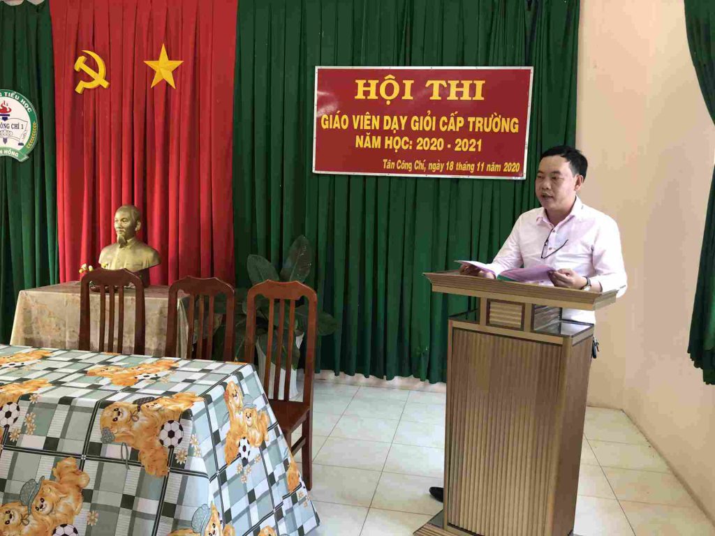 Đồng chí: Huỳnh Hữu Đức trình bày giải pháp.