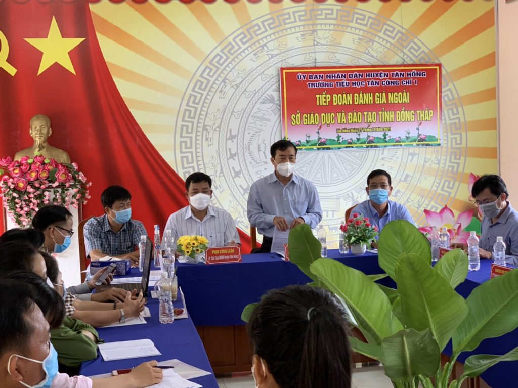 Ông Nguyễn Minh Tâm – Phó Giám đốc Sở Giáo dục và Đào tạo Đồng Tháp phát biểu trong buổi tổng kết Đoàn kiểm tra